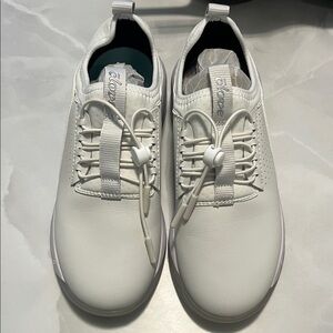 Clove Nursing White Women's Sneakers